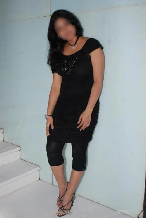 Call Girls Kapur Bawdi